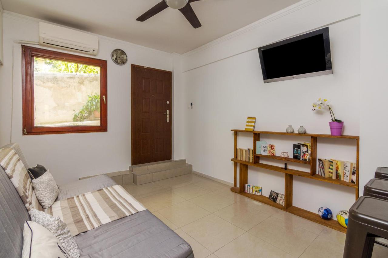 Comfy Apartment Close To Floisvos Beach 아테네 외부 사진