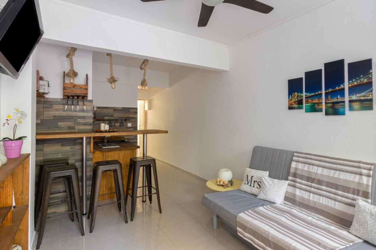 Comfy Apartment Close To Floisvos Beach 아테네 외부 사진